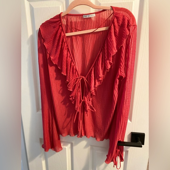 Zara Ruffles Top - Picture 2 of 5